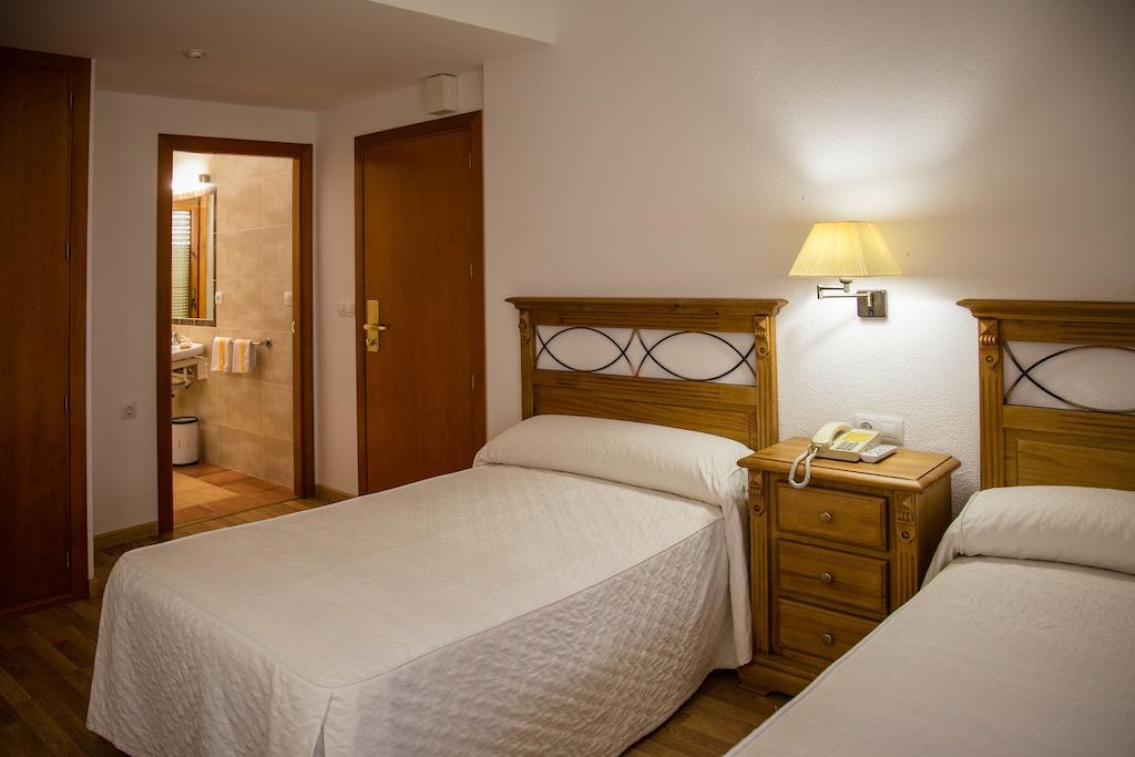 Hotel Casa Ruba Biescas  Eksteriør billede