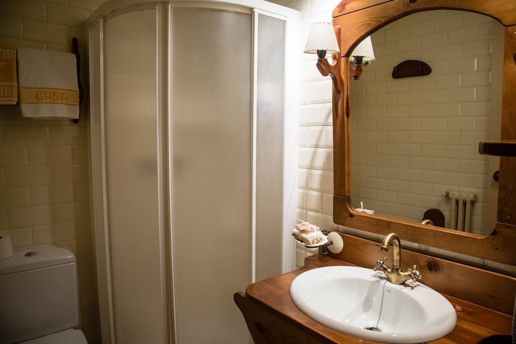 Hotel Casa Ruba Biescas  Eksteriør billede