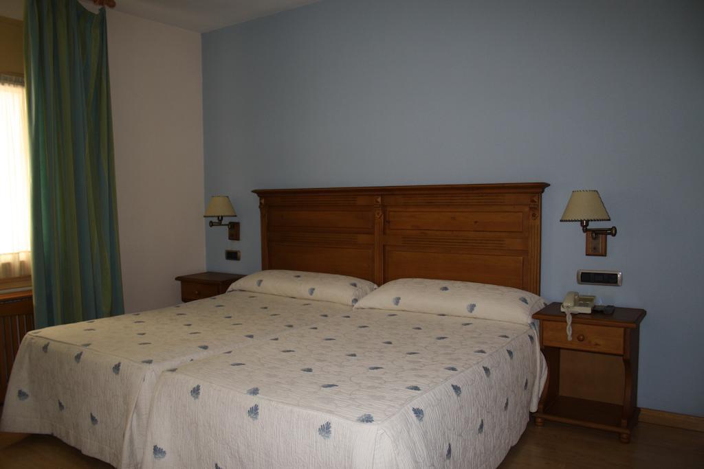 Hotel Casa Ruba Biescas  Værelse billede